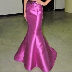 This is a great dress I just don’t wear it anymore